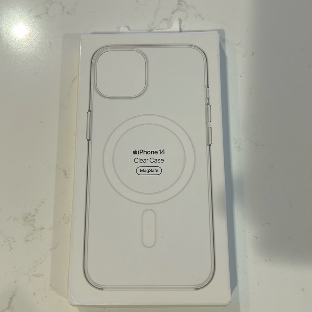 Apple iPhone 14 Clear Case MagSafe